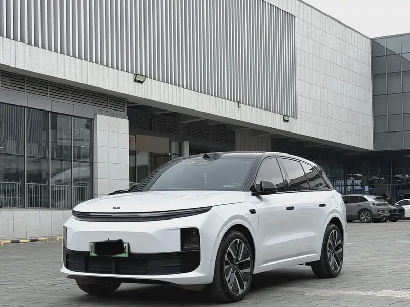 Li Auto L6