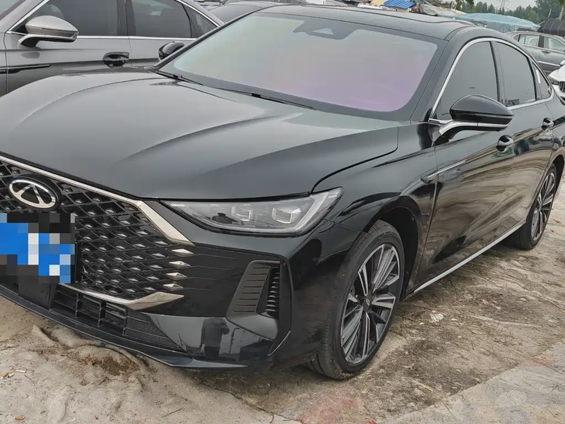 Chery Arrizo 8