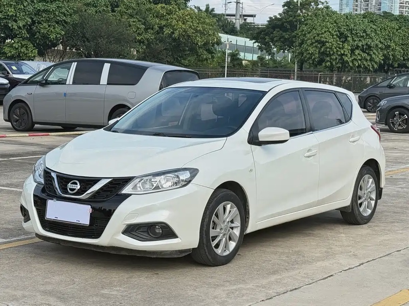 Nissan Tiida