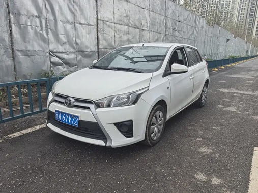 Toyota Yaris 2015