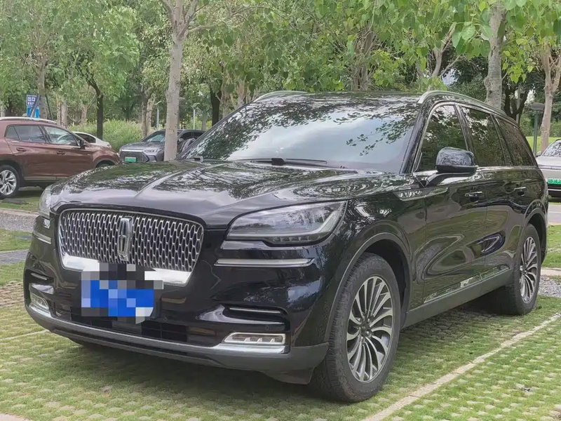 Lincoln Aviator