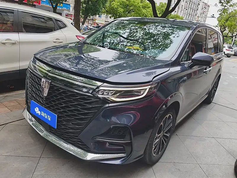 Roewe iMAX8