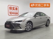 Lexus ES 2019