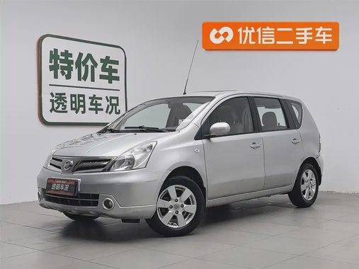 Nissan Livina 2010