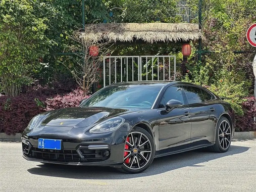 Porsche Panamera 2022