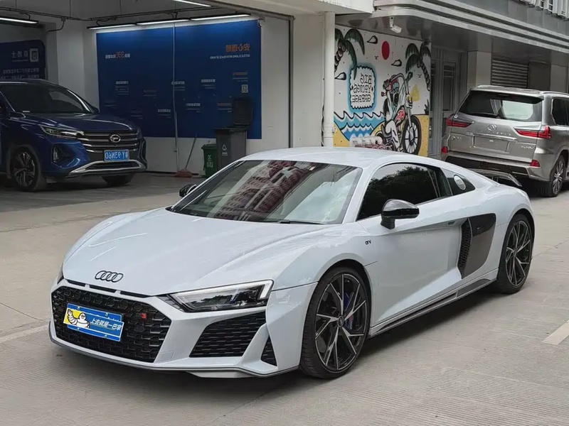 Audi R8