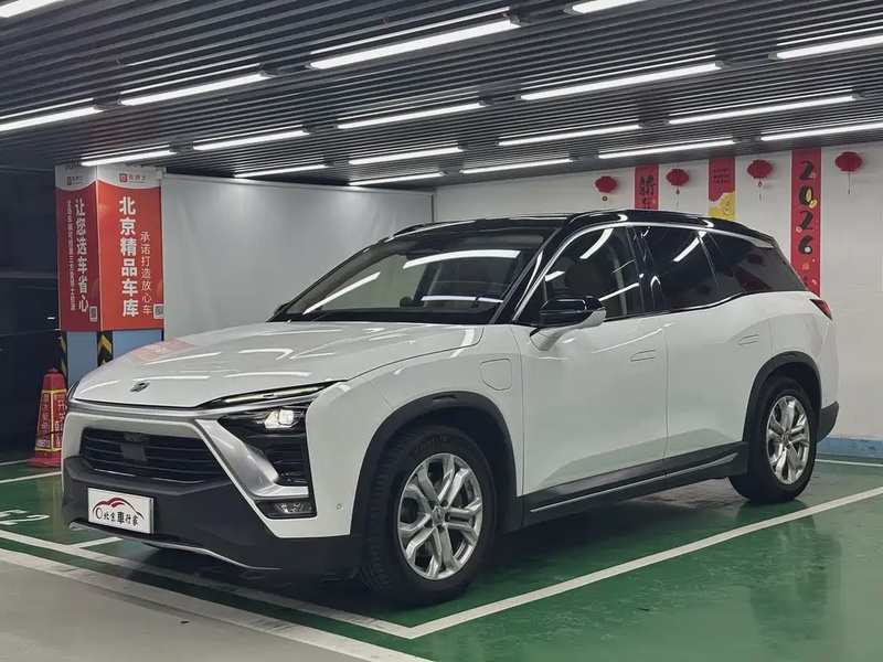 NIO ES8
