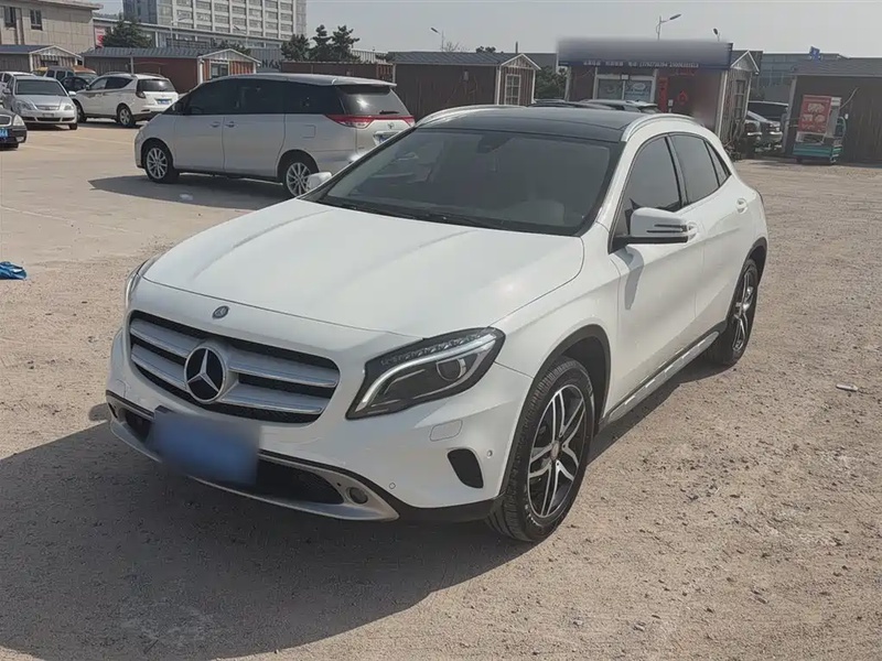 Mercedes-Benz GLA-Class