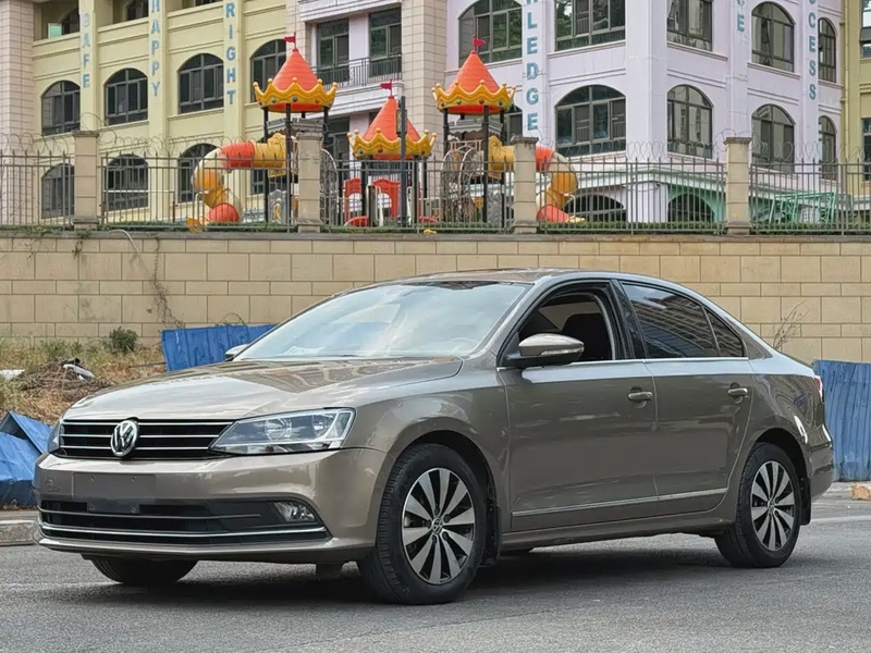 Volkswagen Sagitar