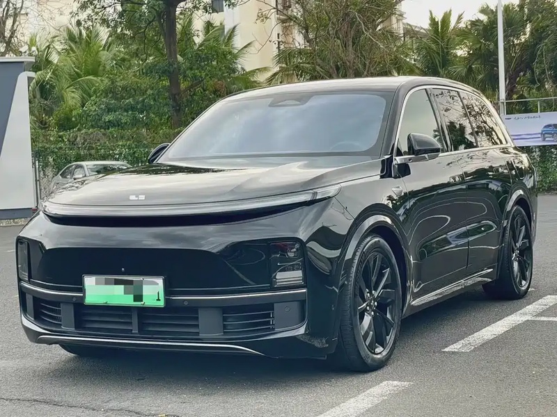Li Auto L8