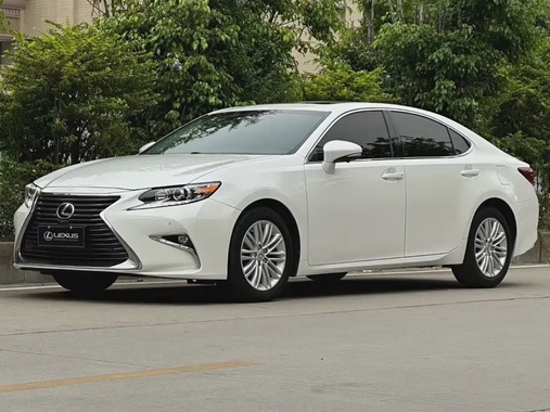 Lexus ES 2017