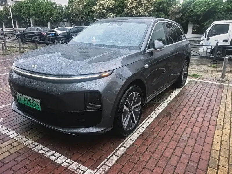 Li Auto L6