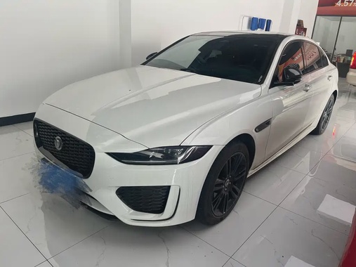 Jaguar XE 2025