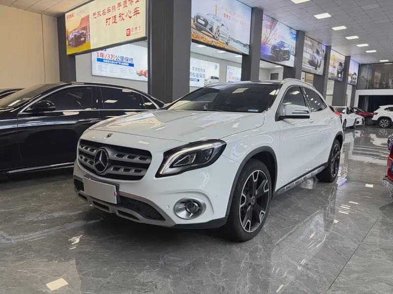 Mercedes-Benz GLA-Class
