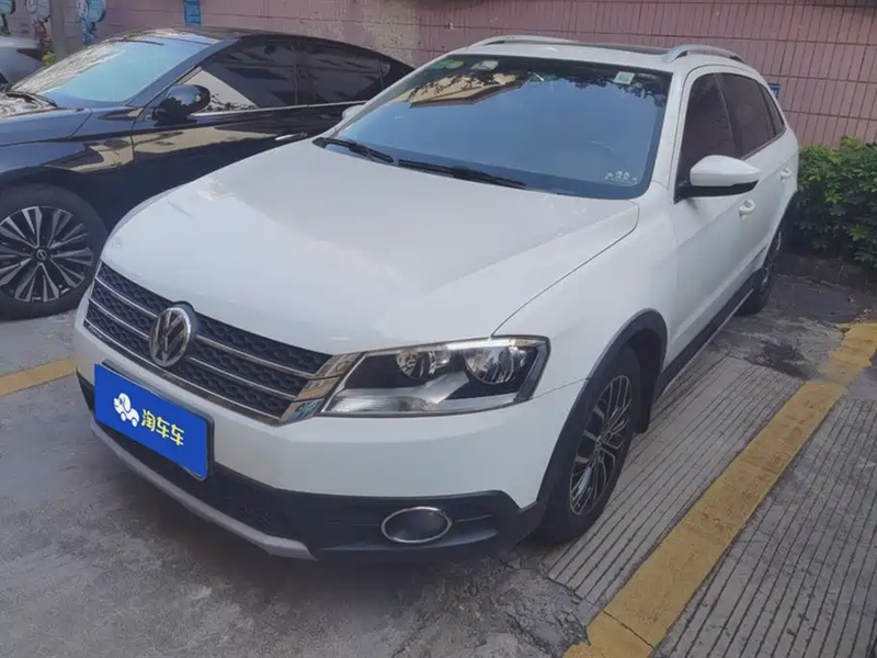 Volkswagen Cross Lavida