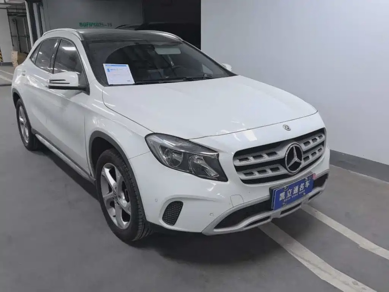 Mercedes-Benz GLA-Class