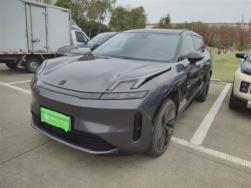 Lynk & Co 08