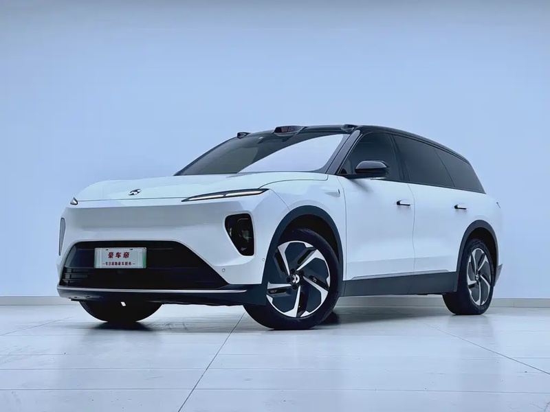 NIO ES8