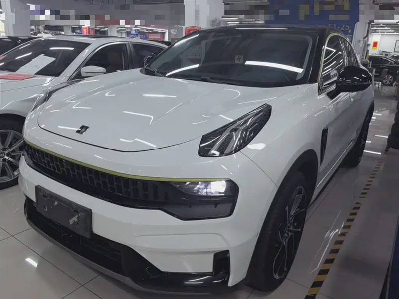 Lynk & Co 05