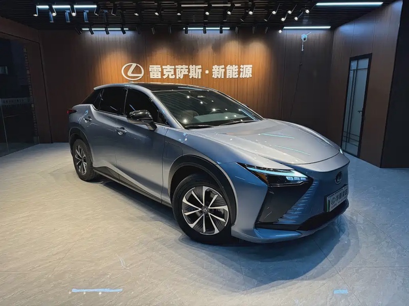 Lexus RZ