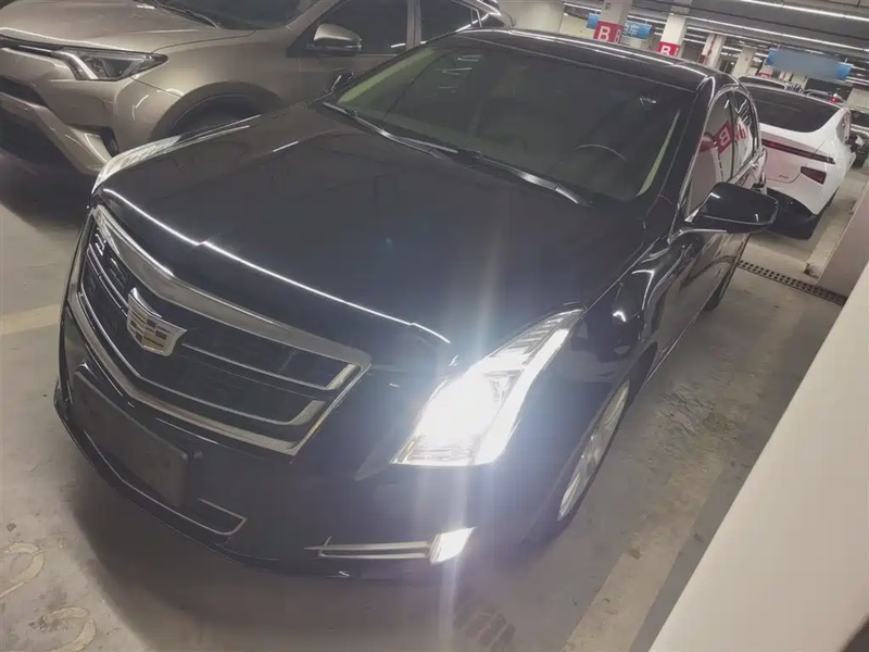 Cadillac XTS