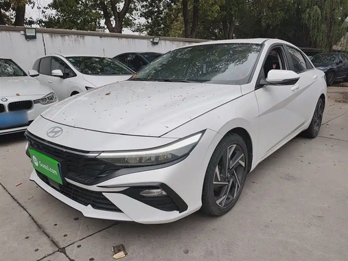 Hyundai Elantra 2023