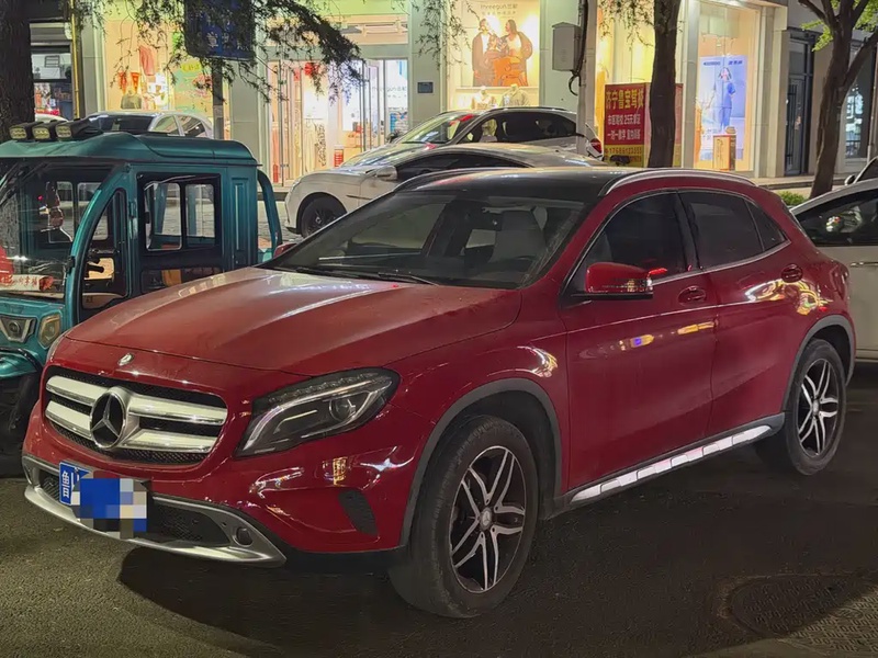 Mercedes-Benz GLA-Class