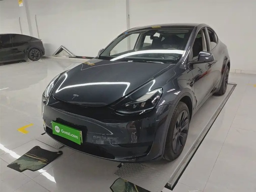 Tesla Model Y 2025