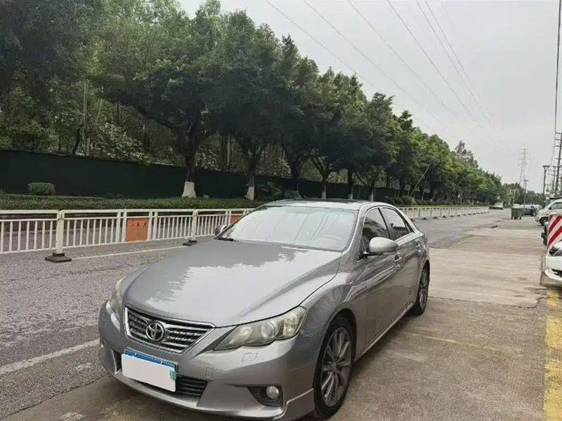 Toyota Reiz
