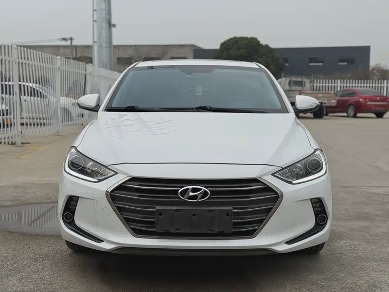 Hyundai Elantra