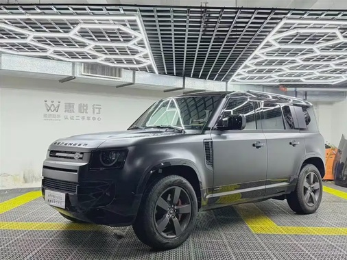 Land Rover Defender 2024
