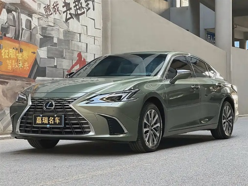 Lexus ES 2024