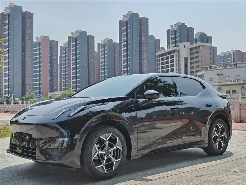 Lynk & Co Z20