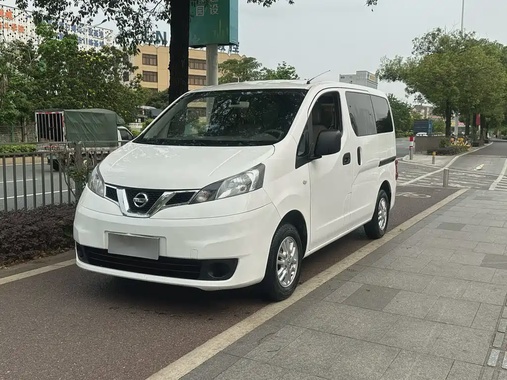 Nissan NV200 2016