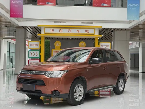 Mitsubishi Outlander 2014