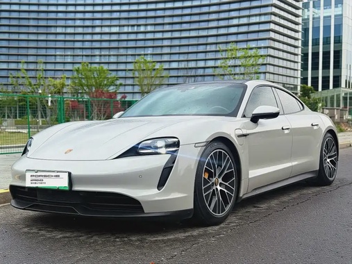Porsche Taycan 2023
