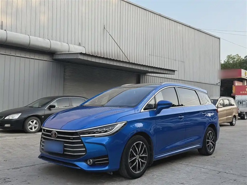 BYD MAX