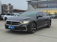 Volkswagen Passat 2023