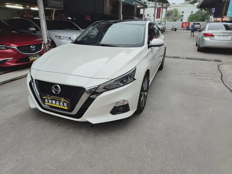 Nissan Teana