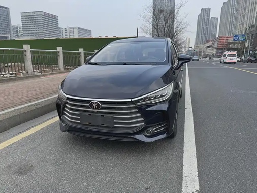BYD MAX 2018