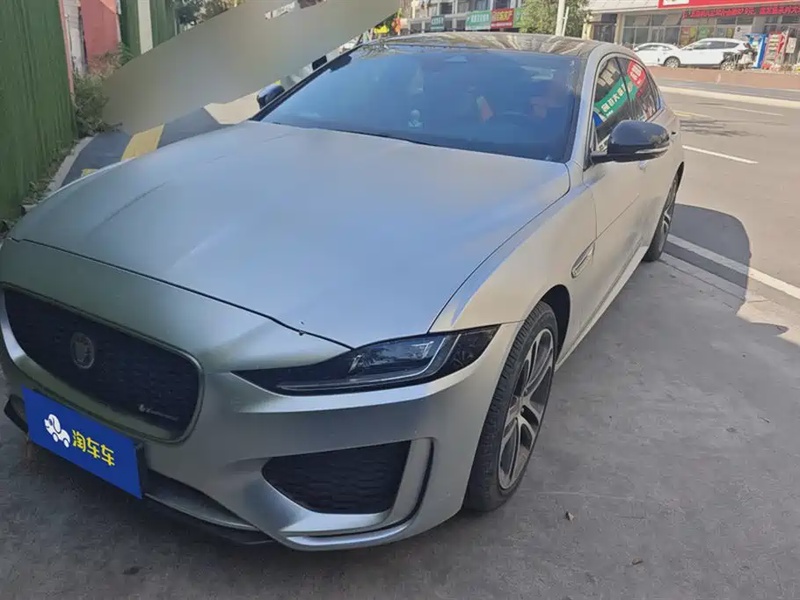 Jaguar XE