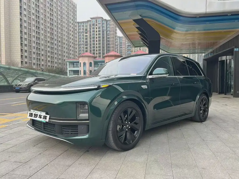 Li Auto L8
