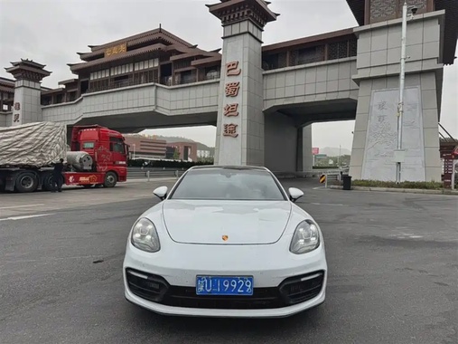 Porsche Panamera 2022