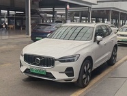 Volvo XC60 2025