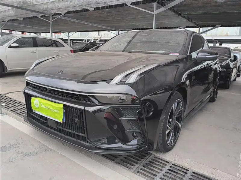 Lynk & Co 03