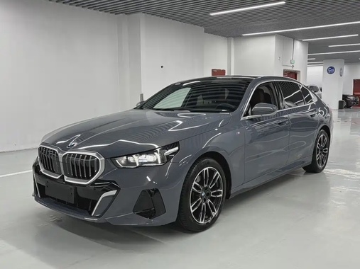 BMW 5 Series 2025