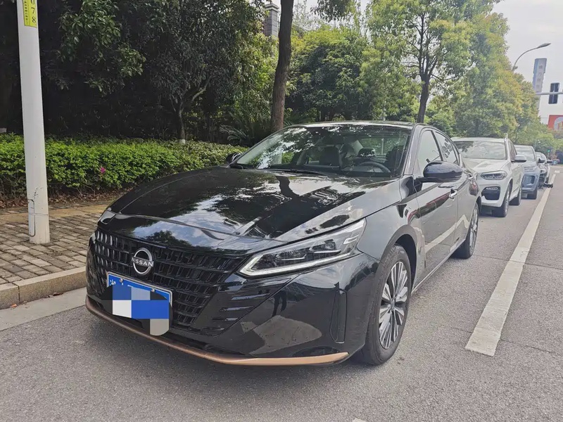 Nissan Teana