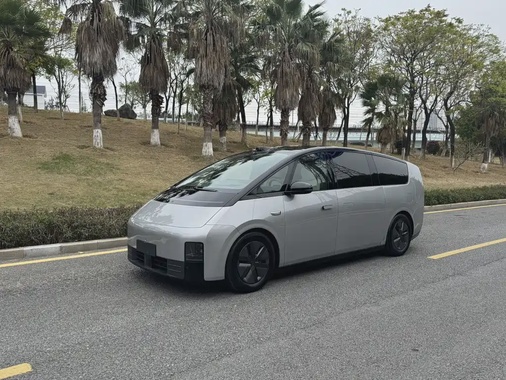 Li Auto MEGA 2024