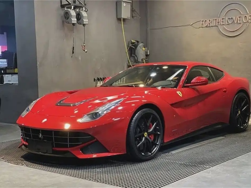 Ferrari F12