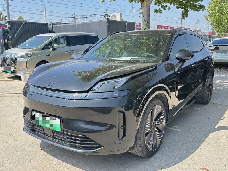 Lynk & Co 08
